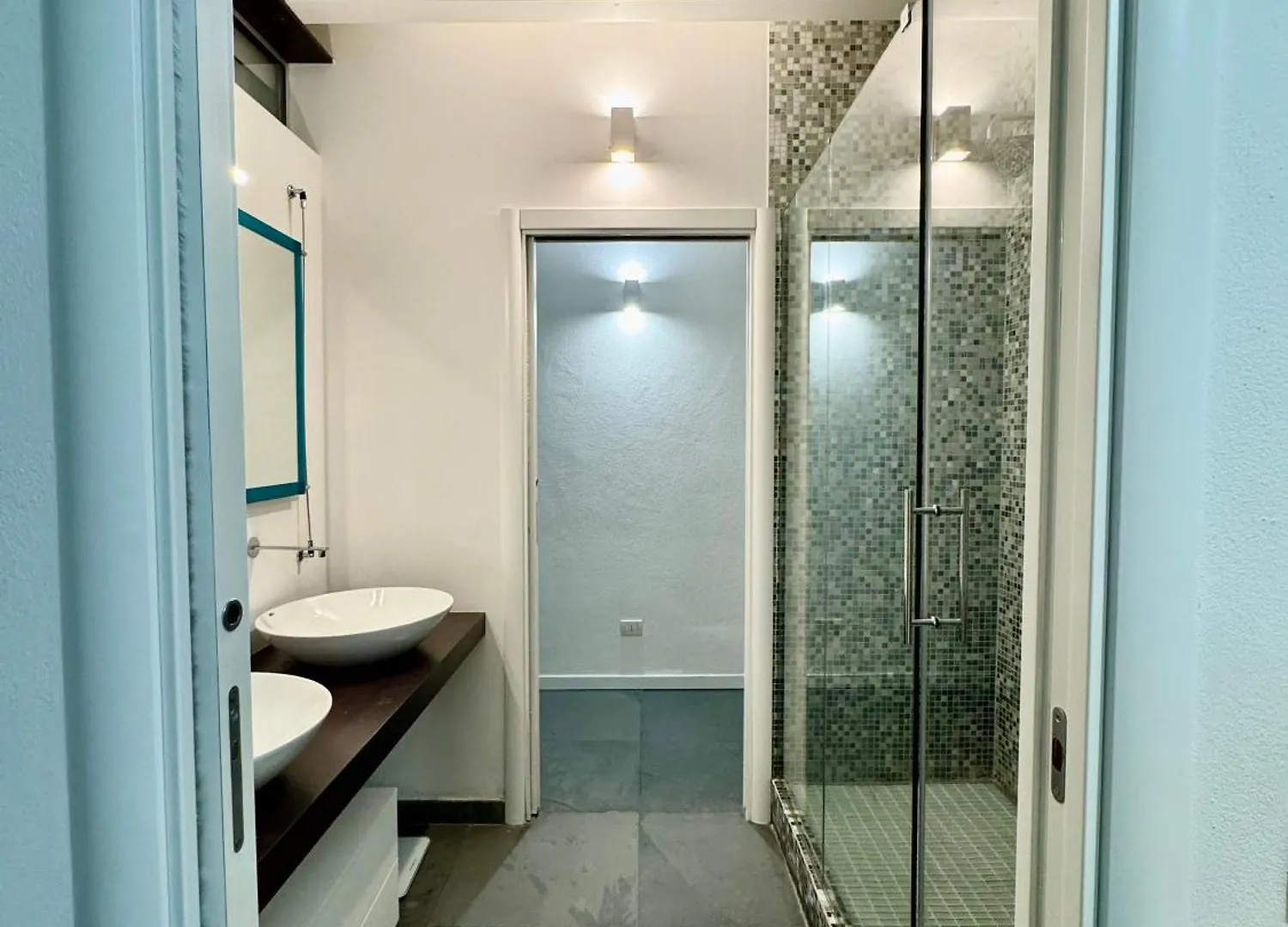 Industrial Loft - Garage-Netflix-Wifi Apartment Brescia