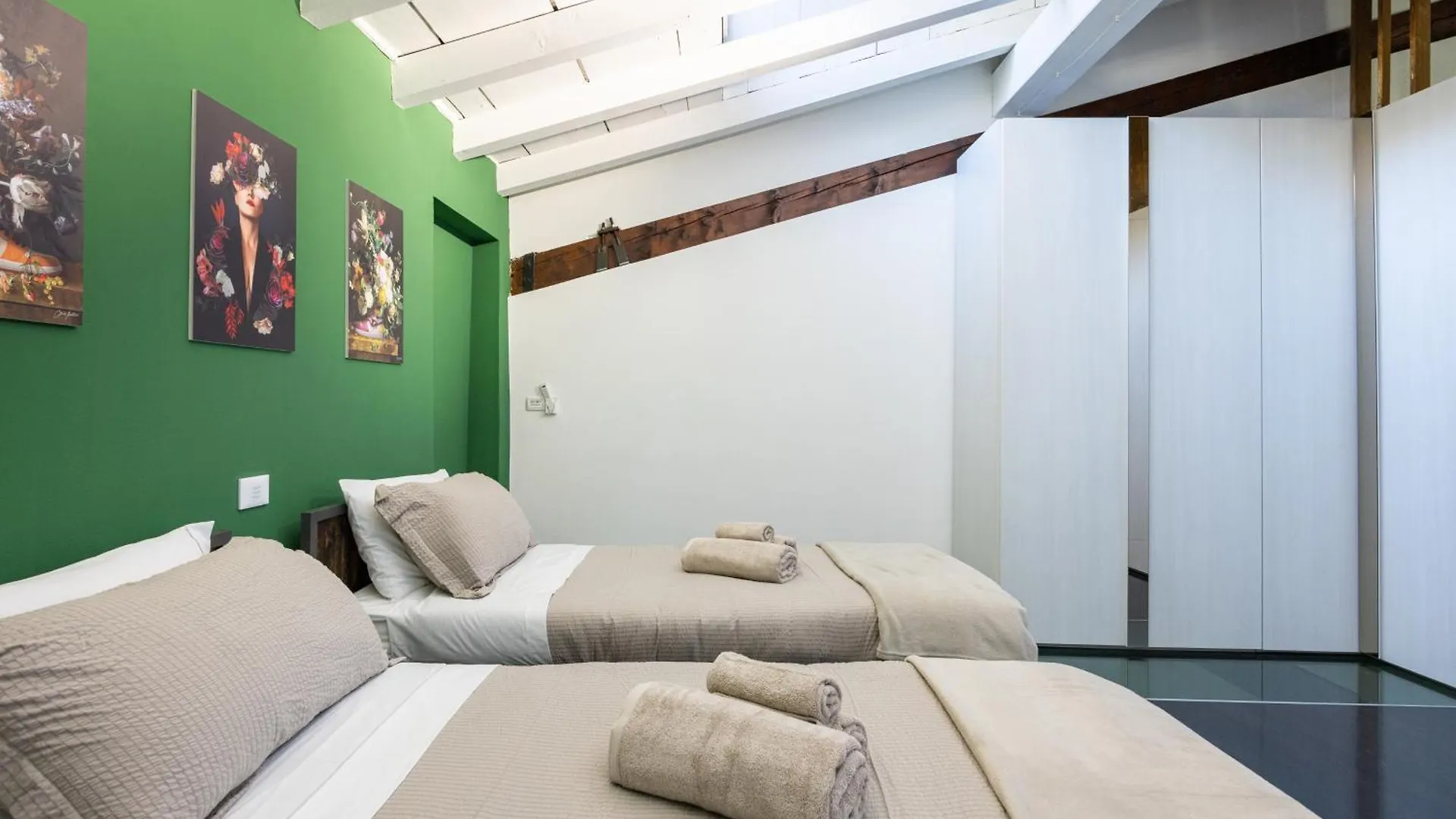 Industrial Loft - Garage-Netflix-Wifi Apartment Brescia 0*,